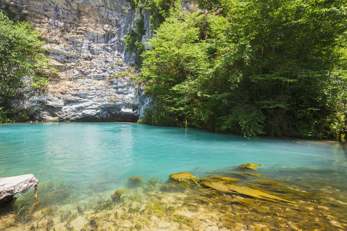 На внедорожниках — к красавице-Рице и великану Гегскому водопаду — фото 9