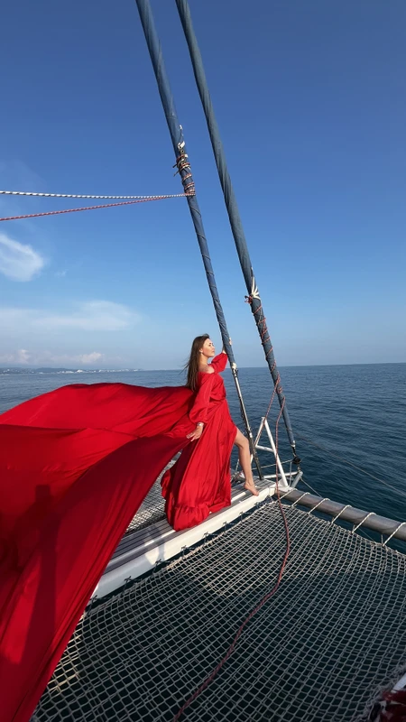 Дельфины, яхта и фотосессия — морская прогулка в Сочи