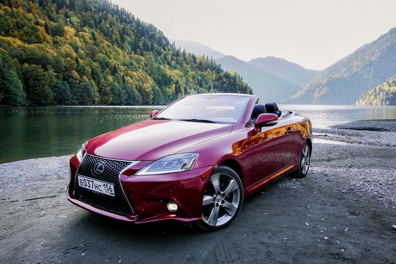 Фотопутешествие в Абхазию на кабриолете Lexus