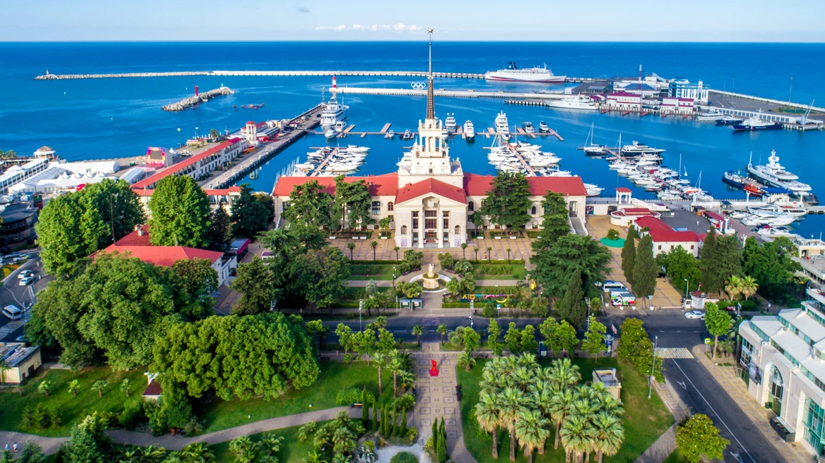 Морская прогулка в Сочи на итальянской яхте — фото 7