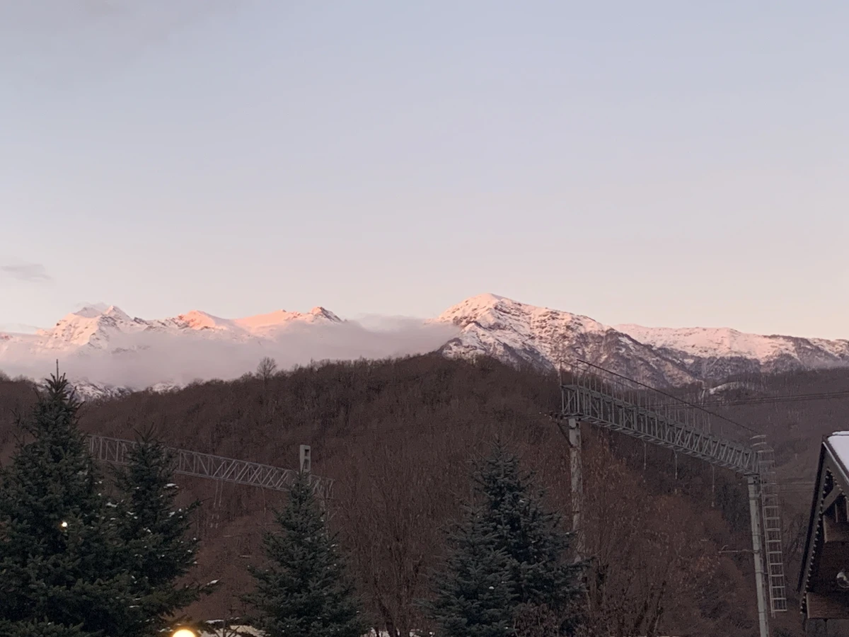 Красная поляна, закат в горах и легенды Кавказских гор — фото 4