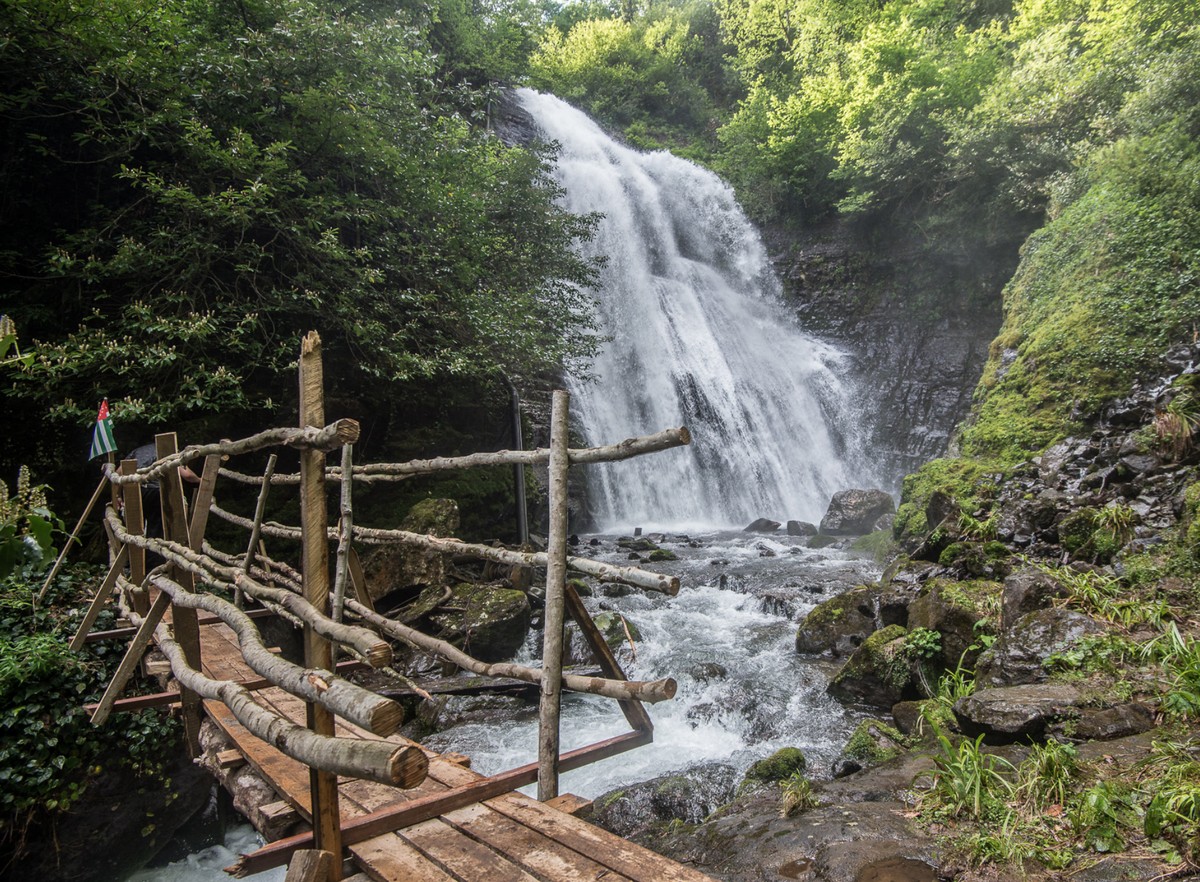 Восточная Абхазия: водопады, гейзеры и шахтерский посёлок Акармара — фото 7